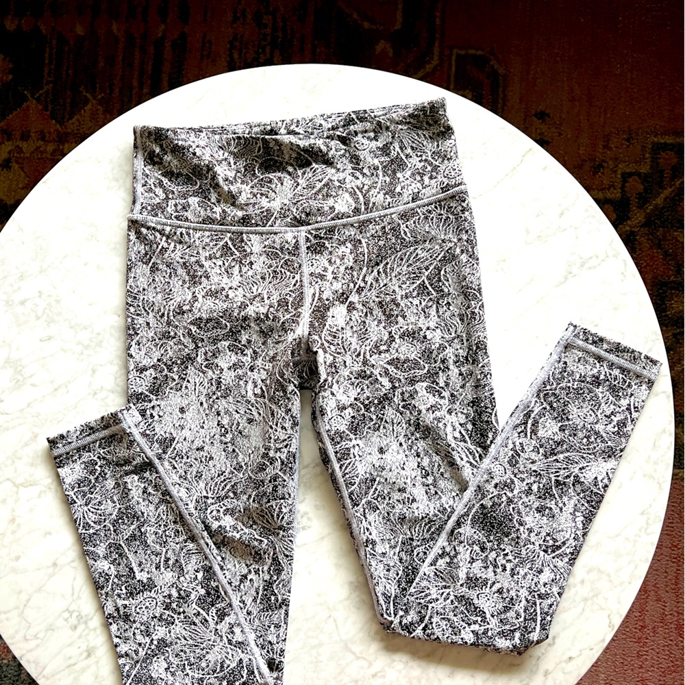 Athleta Black and White Printed Leggings